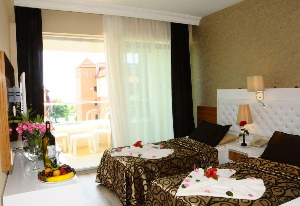Club Tess Hotel Konaklı Eksteriør billede